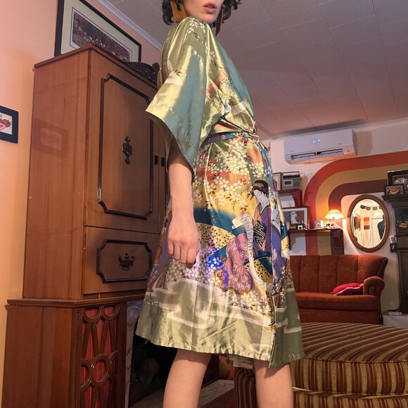 1980s 100% silk geisha girl cherry blossom printed belted kimono robe - by Orien - Picture 7 of 13